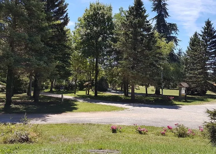 Camping Au Tour De L'aveyron 2*