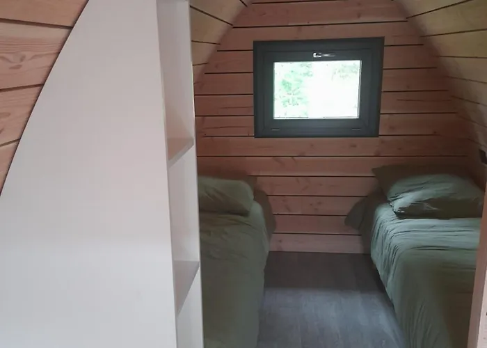 Au Tour De L'aveyron Camping 2*