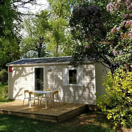 Au Tour De L'aveyron Campeggio 2*