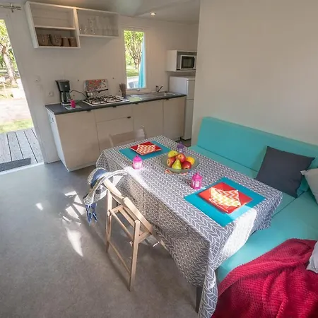 Au Tour De L'aveyron 2* LʼHospitalet-du-Larzac