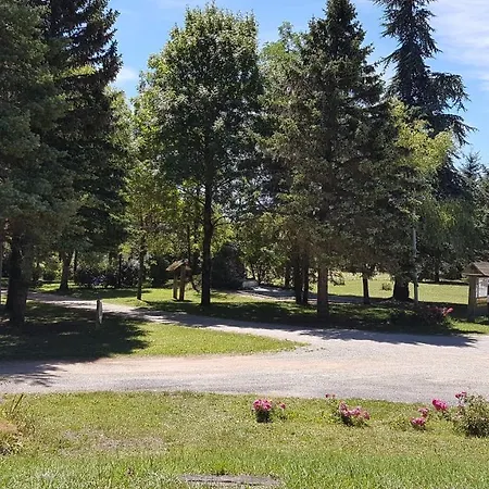 Campsite Au Tour De L'aveyron 2*