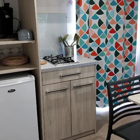 Au Tour De L'aveyron Campeggio