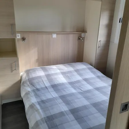 Au Tour De L'aveyron Campeggio LʼHospitalet-du-Larzac